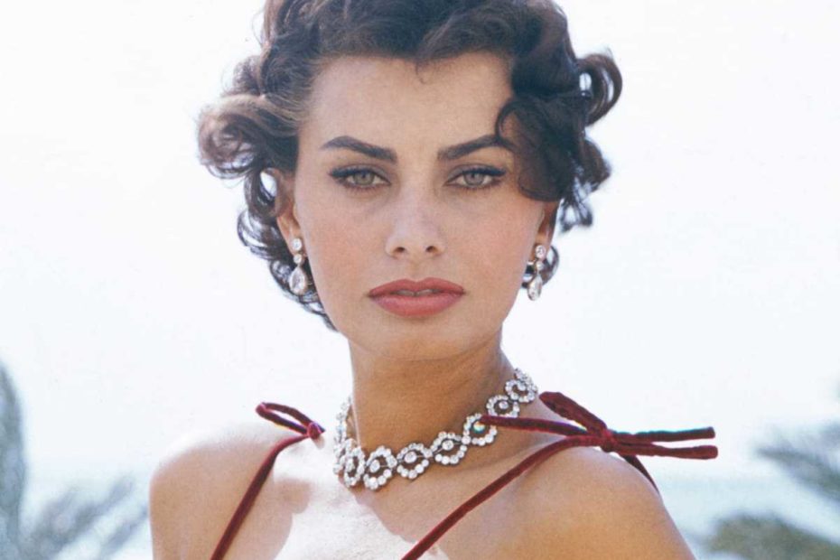 Sophia Loren is alive